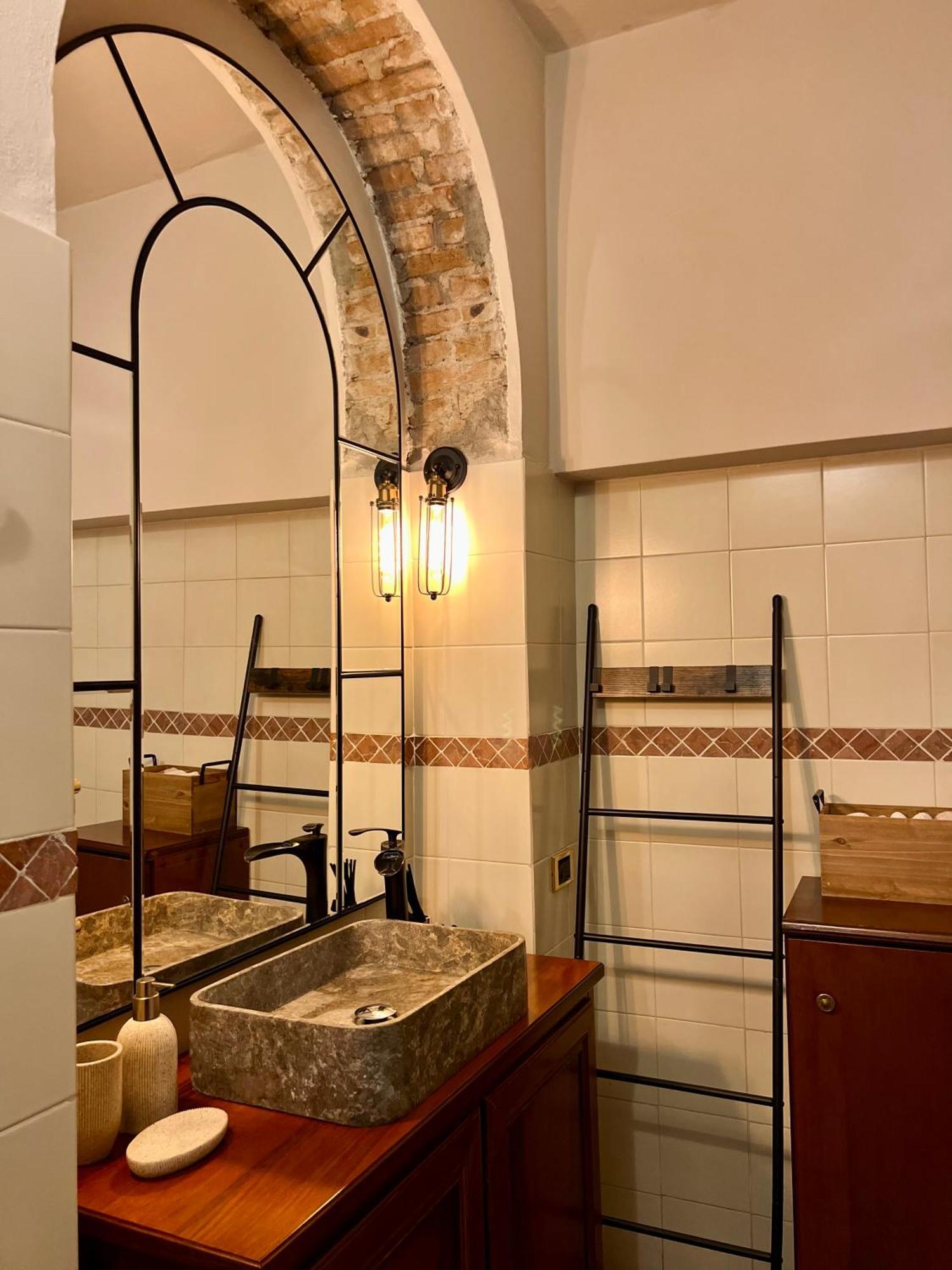 City Center 2 Bedroom Apt Bergamo Eksteriør billede